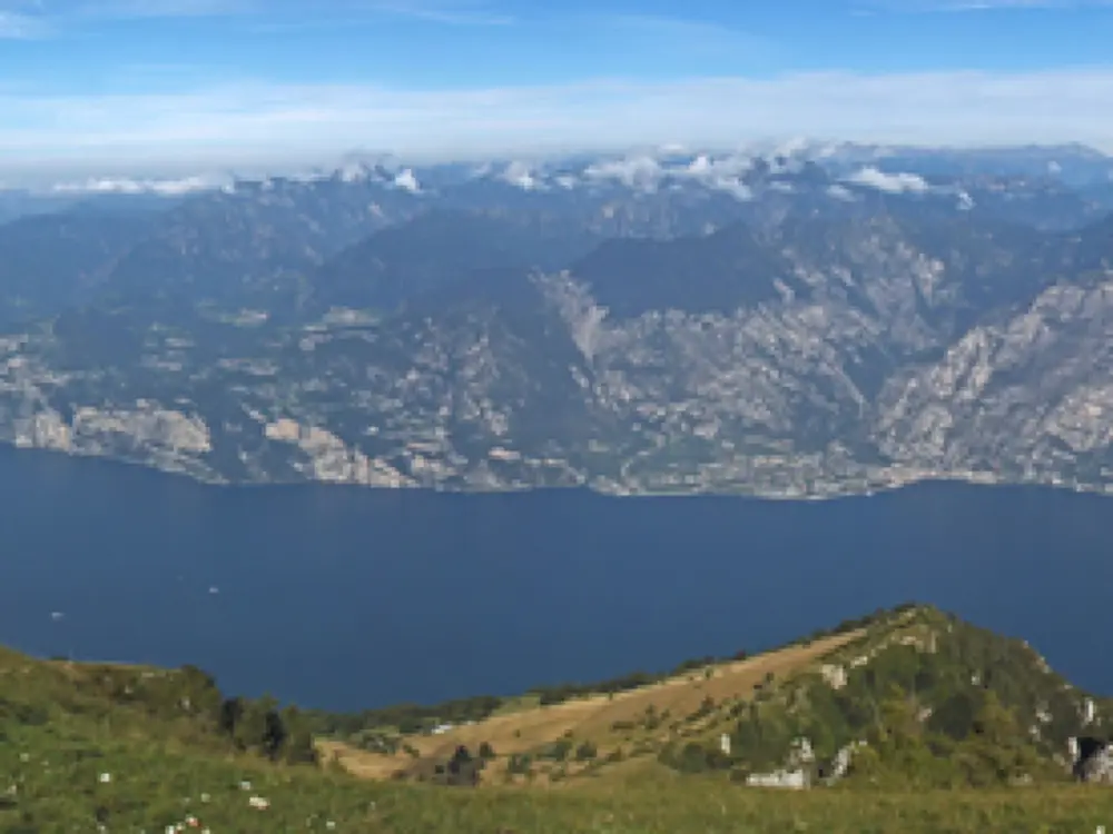 Blick vom Monte Baldo auf den Gardasee