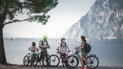 Familie bei Riva del Garda