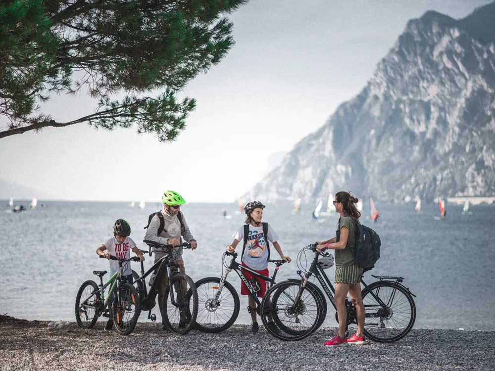 Familie bei Riva del Garda