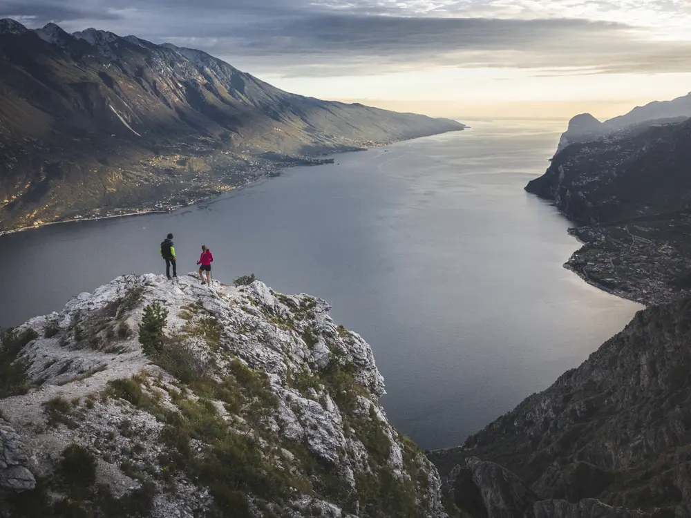 Spektakulärer Ausblick am Punta Larici