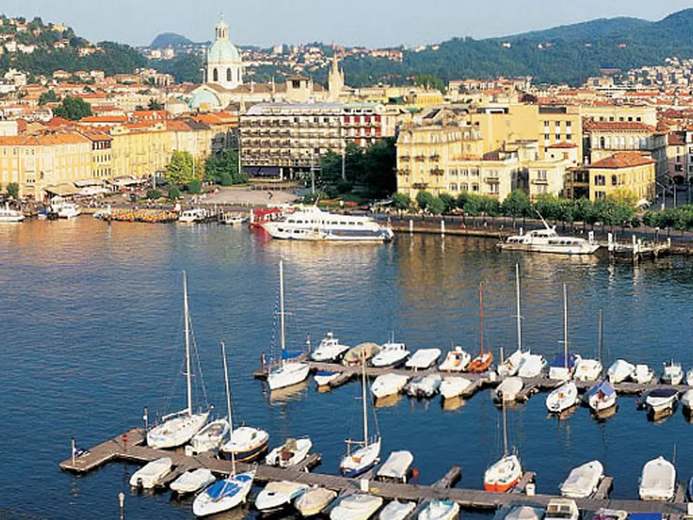 Blick auf Como mit dem Hafen