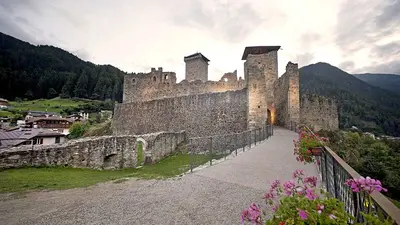 Blick auf das Castello San Michele in Ossana