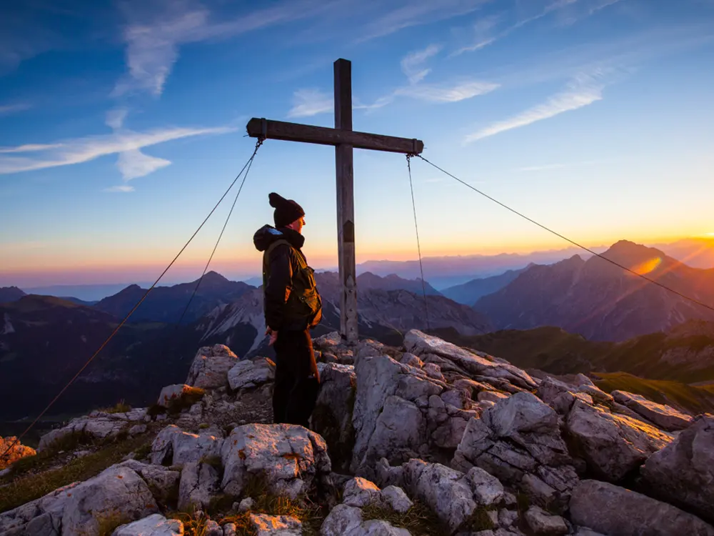 Wanderer am Augstenberg in Liechtenstein