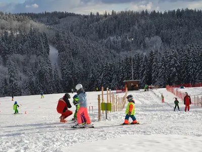 Blick auf den Kleinskilift an der Bergwiese © Christine Rittweg