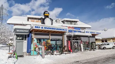 Bild Skiverleih INTERSPORT - Flachau - Gegenüber der Gondelbahn Achterjet