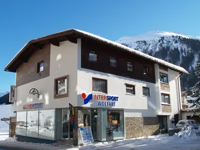 Bild INTERSPORT - Zweite Filiale Dorfplatz - gegenüber Hotel Fluchthorn (nu