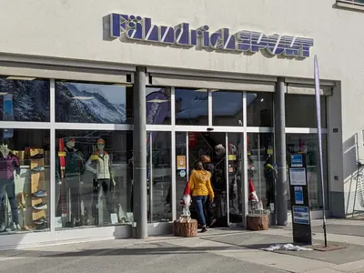 Bild INTERSPORT - INTERSPORT Fähndrich Sport Pontresina