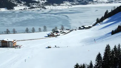 Blick auf die Planberg- und Wiesenlifte von oben