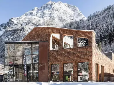 Bild Larcher Sport & Mode - Feichten