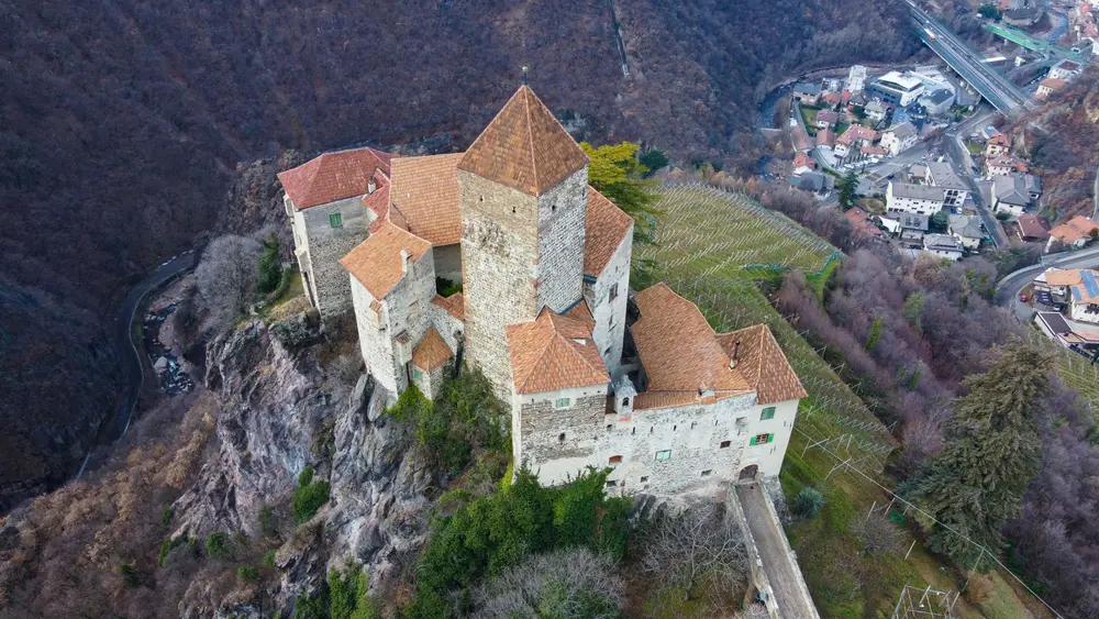Burg Karneid
