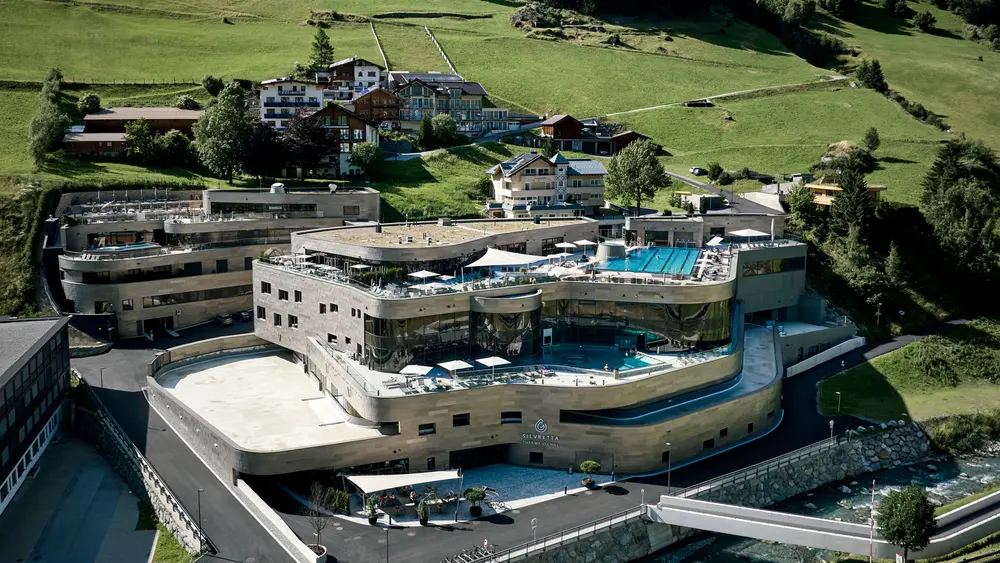 Blick auf die Silvretta Therme