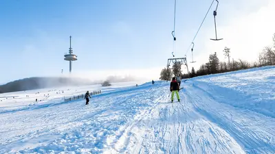 Skifahren in der Ski- und Rodelarena Hoherodskopf