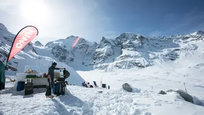 Gletscherbar auf der Diavolezza