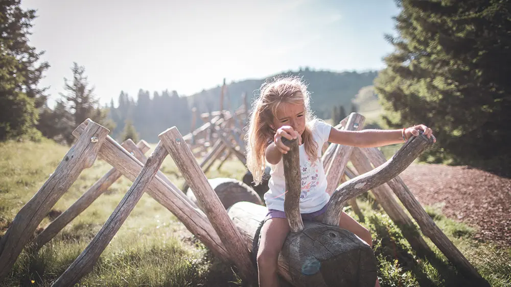 Schnitzfiguren entdecken in der Bergerlebniswelt Ratschings-Jaufen