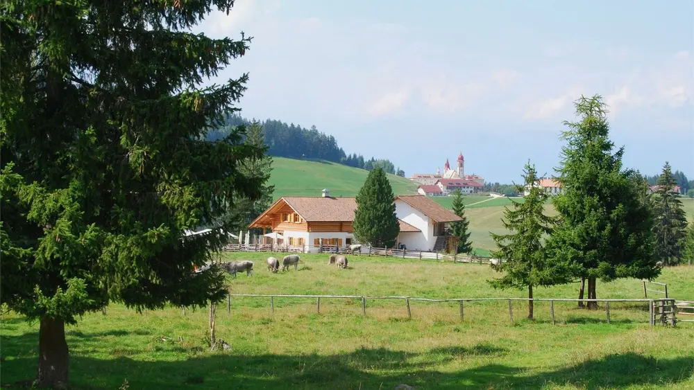 Außenansicht der Petersberger Leger Alm