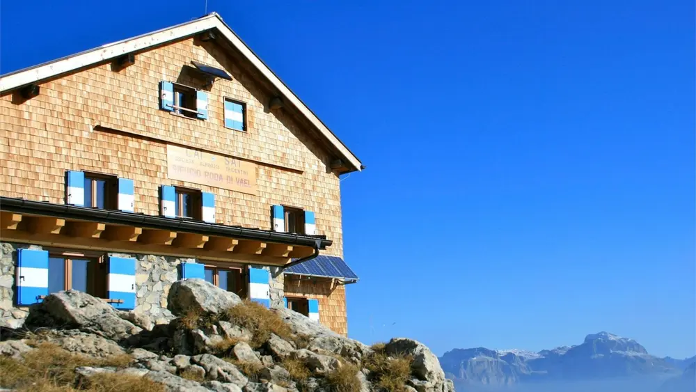 Rotwandhütte von außen