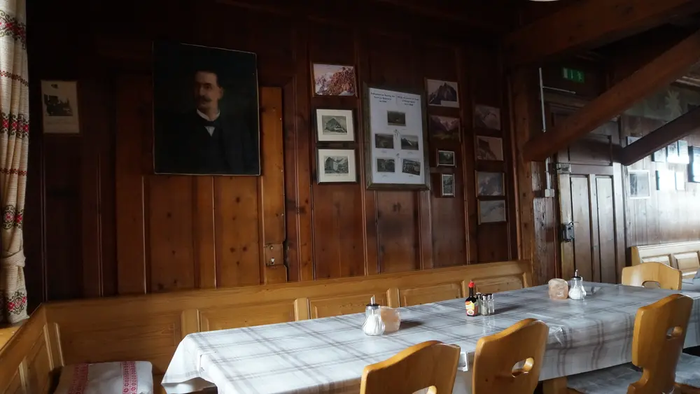 Speiseraum in der Julius Payer Hütte