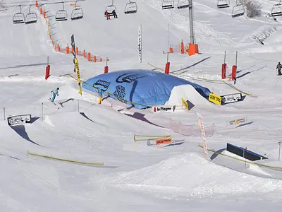 Snowpark La Plagne mit Big Airbag © Janjak Statkus/Artisan d Image(s)