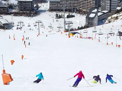 Abfahrt im Skigebiet Les Trois Vallées © Les 3 Vallées / David Andre