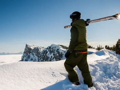 Tiefschneefahrer in Lans-en-Vercors © V. Juraszek