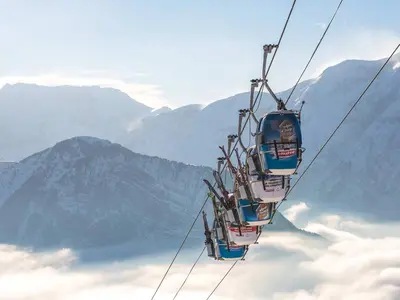 Gondel über den Wolken in Alpe d'Huez © Laurent Salino / Alpe d?Huez Tourisme