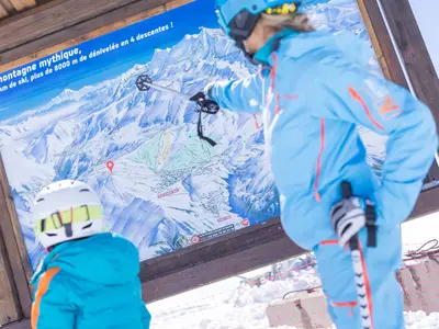 Pistenplan in Alpe d`Huez © LAURENT SALiNO / ALPE D'HUEZ TOURISME