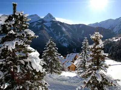Blick auf das Dorf Praloup © Ubaye tourisme