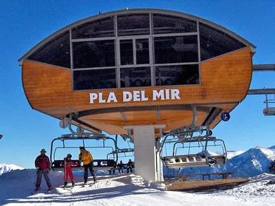 Sessellift am Pla del Mir in Les Angles © Ensopegador, Wikimedia Commons