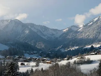 Blick auf Montriond und die Berge © OT Montriond