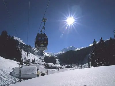 Gondel über dem Skigebiet © OT Montriond