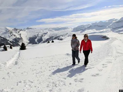 Paar beim Winterwandern in Flaine © OT Flaine