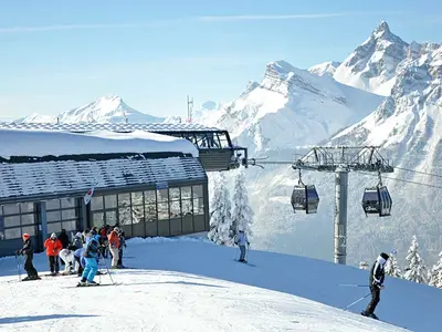 Blick auf die Bergstation von Les Carroz © OT Les Carroz