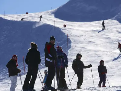 Skifahrer auf der Piste © OT Morillon Grand Massif