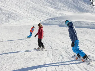 Snowboarder in Val Thorens © OT Val Thorens