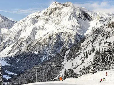 Skifahrer auf einer Piste in Pralognan-la-Vanoise © Office de Tourisme Pralognan-la-Vanoise