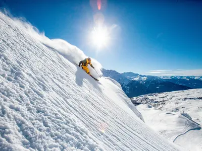 Freerider im Powder des Mont Valaisan © Domaine Skiable de La Rosière
