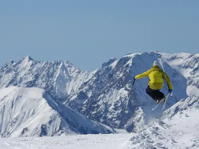 Skifahrer im Skigebiet Vaujany © Office du tourisme Vaujany