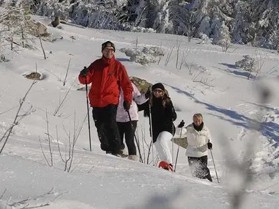 Schneeschuhwanderer am Ochsenkopf © Tourismus & Marketing GbmH Ochsenkopf