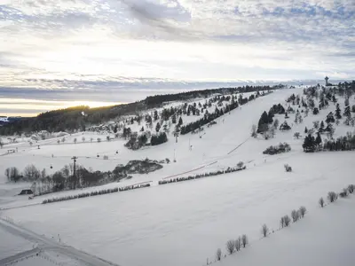 Blick ins Skigebiet Willingen © Skigebiet Willingen / Sauerland Stern Hotel