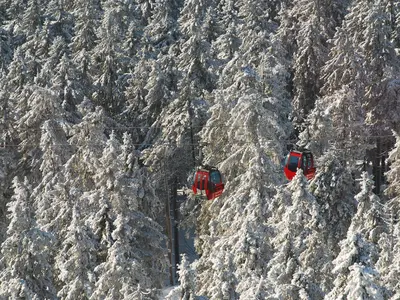 Wurmbergseilbahn vor dem Winterwald © Wurmbergseilbahn Braunlage