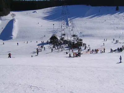 Blick auf den Skihang am Dobel-Lift in Schönwald © Ferienland Schwarzwald