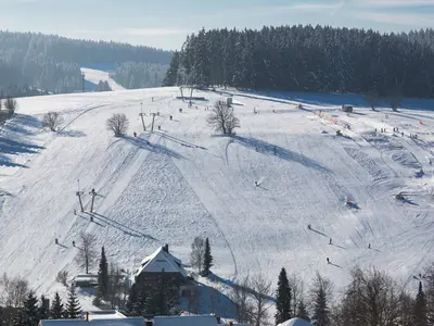 Luftaufnahme vom Skigebiet © Tourist-Information Schonach