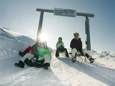 Rodler am Start der Rodelbahn Hirscheckblitz © Hochschwarzeck Bergbahn GmbH