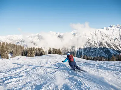 Skifahrer im Skigebiet Fellhorn-Kanzelwand © Oberstdorf / Kleinwalsertal Bergbahnen