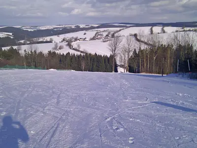 Blick auf den Skihang an der Rauschenbachmühle © TSV Arnsfeld