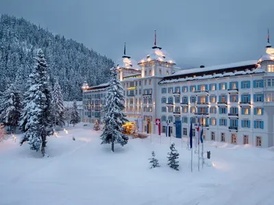 Das beeindruckende Kempinski Grand Hotel in St. Moritz © ENGADIN St. Moritz / Benno Thoma             
