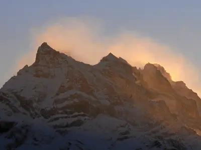 Sonnenaufgang über Dents du Midi © Villars Tourism, Switzerland