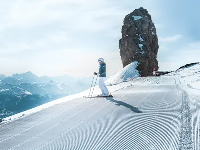 Skifahrer am Glacier 3000 © Gstaad Saanenland Tourismus