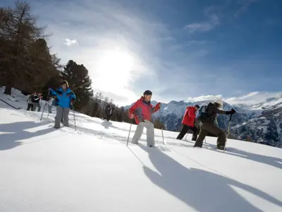 Schneeschuhwandern im Skigebiet Grächen © TVB Grächen