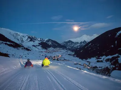 Rodler bei der Snownight in Andermatt-Sedrun © Andermatt-Sedrun Sport AG